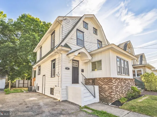 37 E Olive St, Westville, NJ 08093