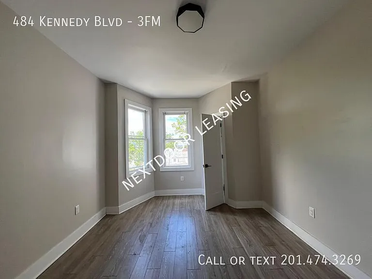 484 Kennedy Blvd #3FM — Photo 7