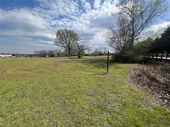 2nd image of 1001 Highway 9 E #4