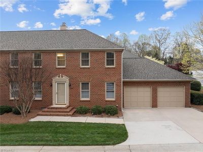300 Quarterpath Ln, Jamestown, NC, 27282