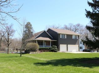 2606 S Riverside Dr, McHenry, IL 60050