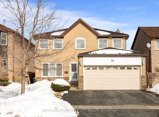 60 Newgreen Cres, Brampton, ON L6S 4Y5