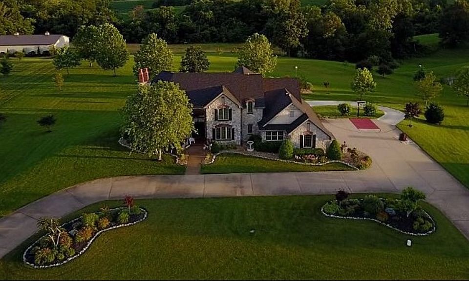 1st image of 546 Royal Lake Dr