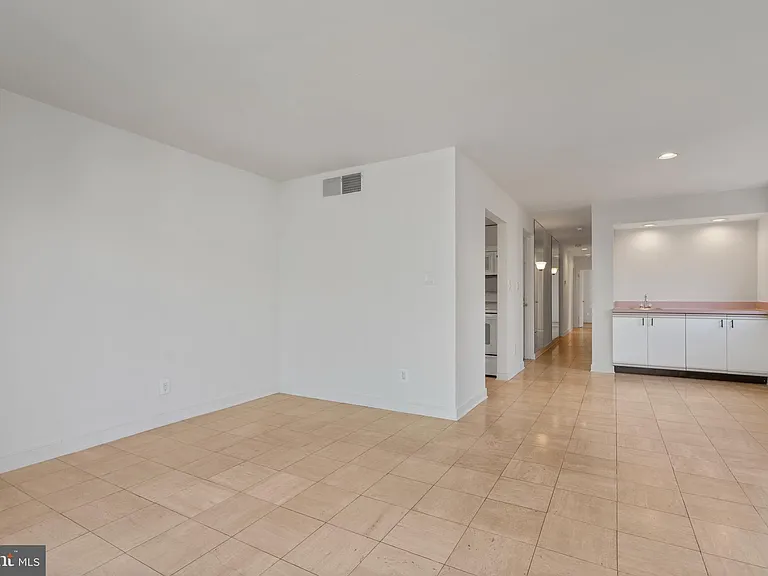 1117 New Hampshire Ave NW #7 — Photo 6