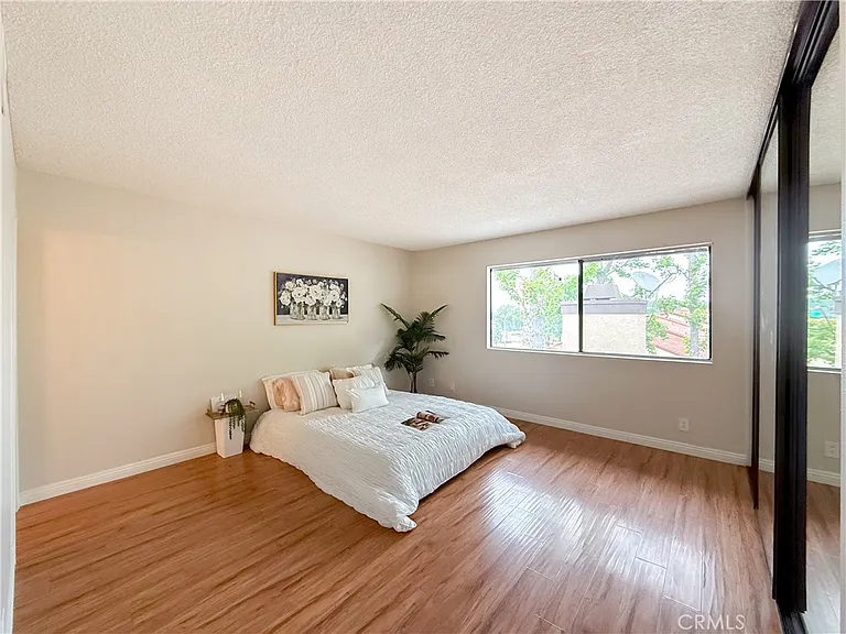 1034 Romney Dr — Photo 23