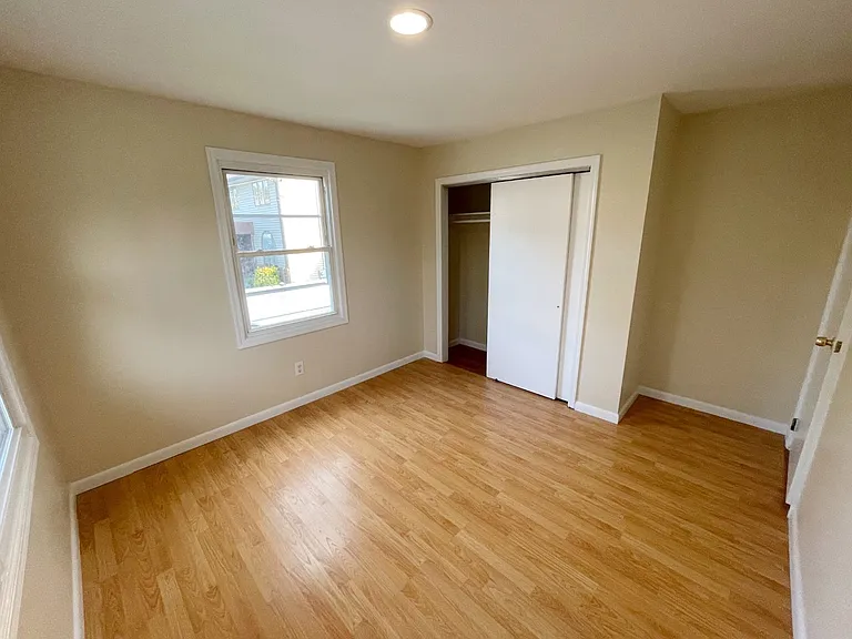 240 Grand Ave #2 — Photo 15