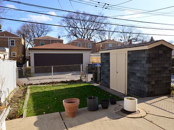 3rd image of 6529 N Kedzie Ave