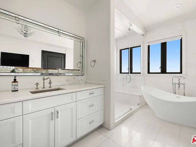 22435 Pacific Coast Hwy — Photo 13