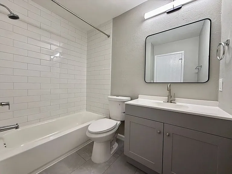 823 N Cherry St #1 — Photo 11