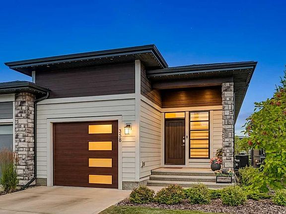 2nd image of 358 W Marina Cv SE