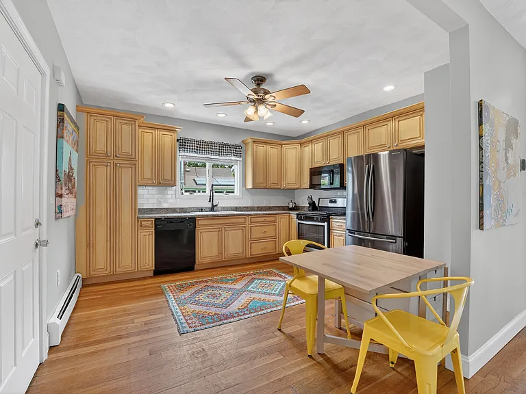 75 Elm St #1 — Photo 32