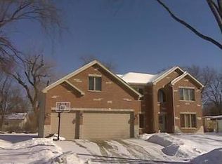 121 Webster Ln, Schaumburg, IL 60193