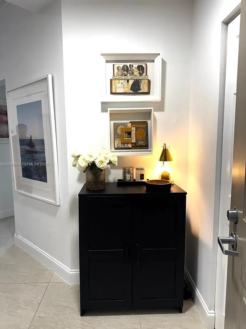 2 bed, 1167 sqft, $3,350 — Photo 1