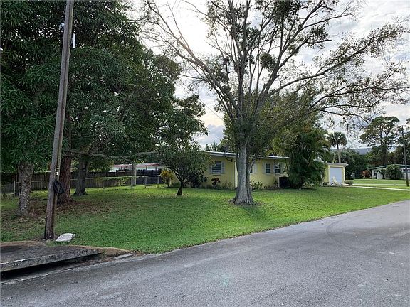 2nd image of 1676 41st Ave