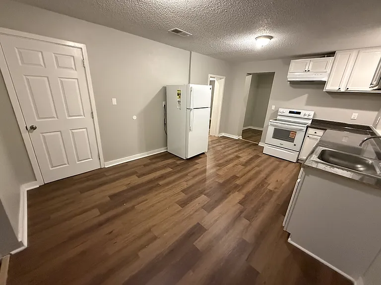 540 Harahan Rd — Photo 7
