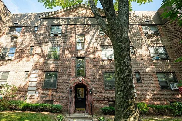 Sold by NY Space Finders Inc. | media 13