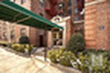 3215 Netherland Avenue in Spuyten Duyvil