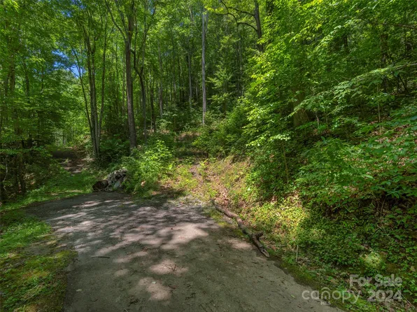 30 Hudson Valley Dr #10, Waynesville, NC 28786