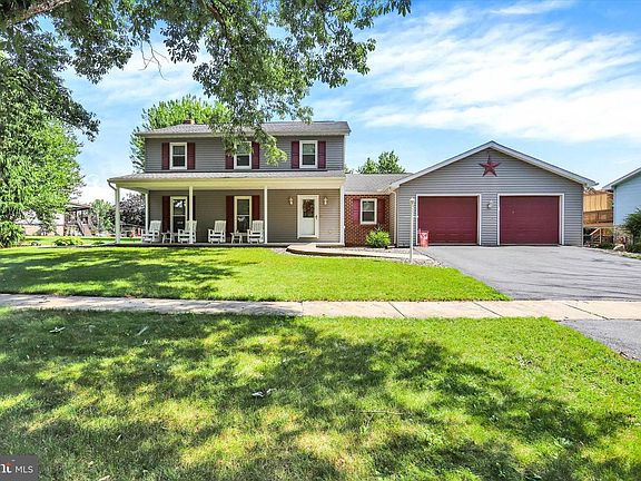 2nd image of 610 Westover Rd