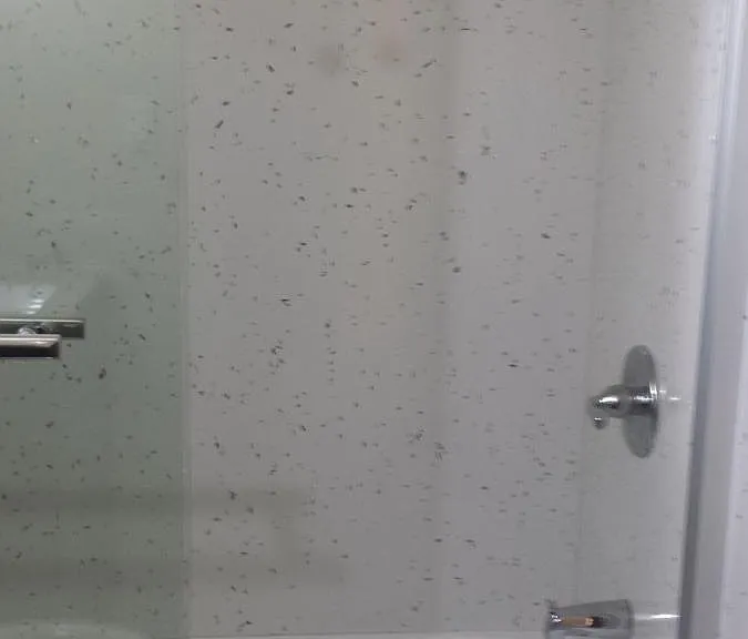 2nd bathroom tub