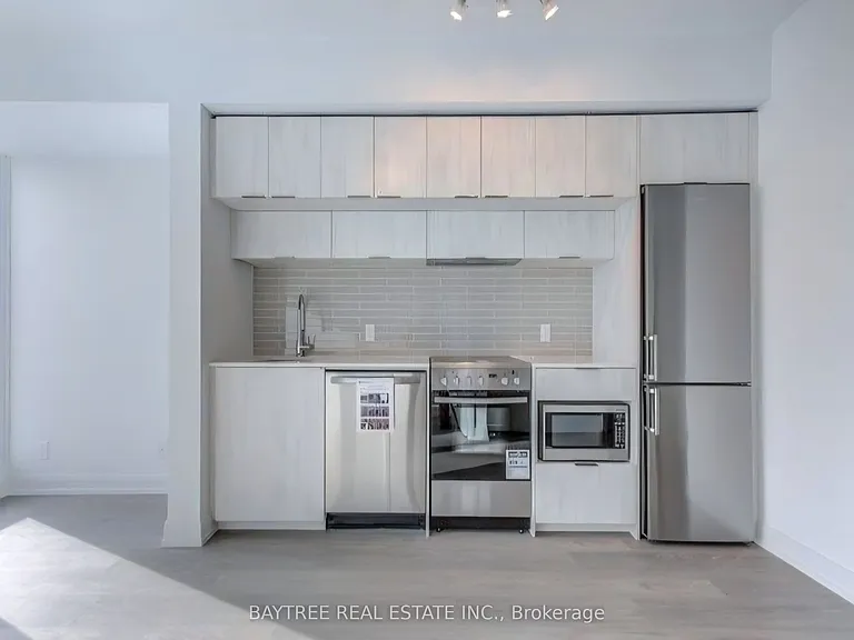 181 Dundas St E #4808 — Photo 1