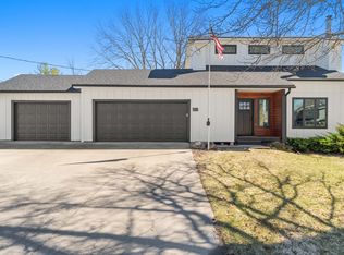 8837 NW 71st Ct, Johnston, IA 50131