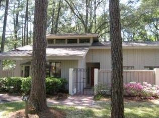 21 Hollyberry Ln, Hilton Head Island, SC 29928