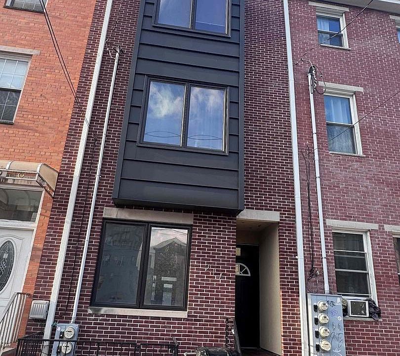 1st image of 1217 Green St #B