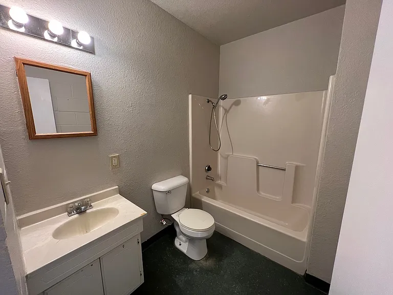 208 Grady Ave — Photo 10