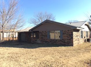 114 E Tower Ave, Perry, OK 73077