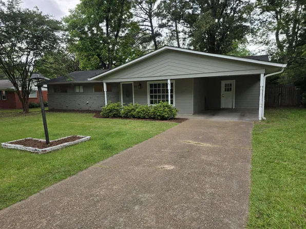 715 Sassafras Dr, Starkville, MS 39759