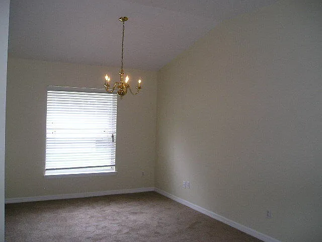 19 Pilgrim Dr — Photo 4