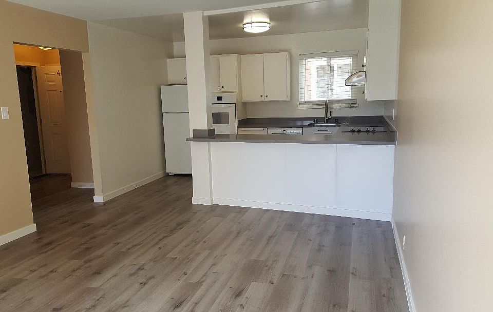 New hardwood floors and new kitchen