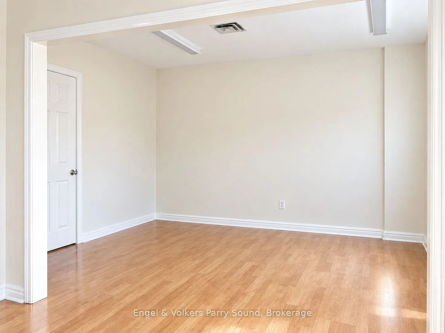 2 bed, $2,350 — Photo 4