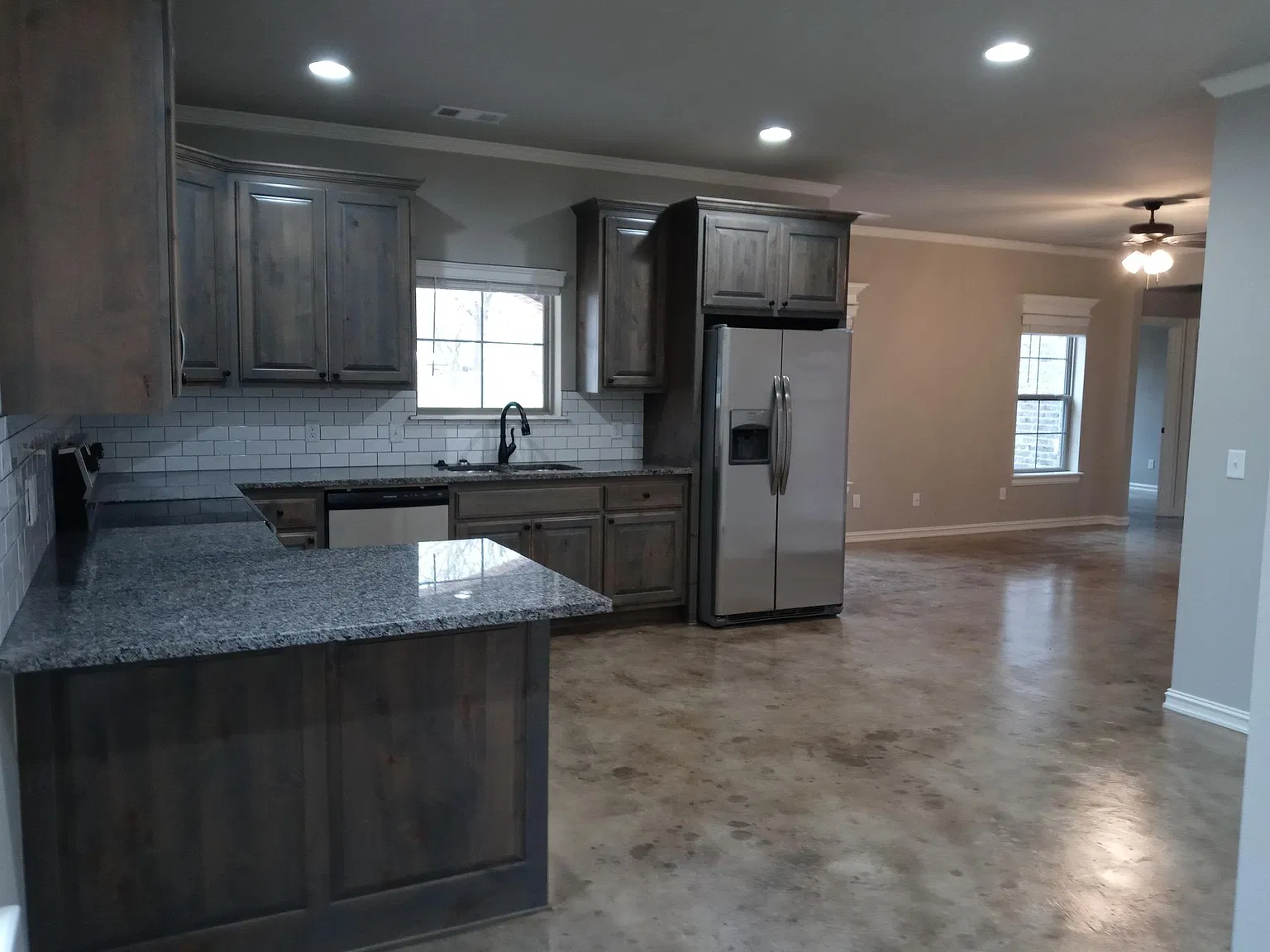 3 bed, 1300 sqft, $1,500 — Photo 3