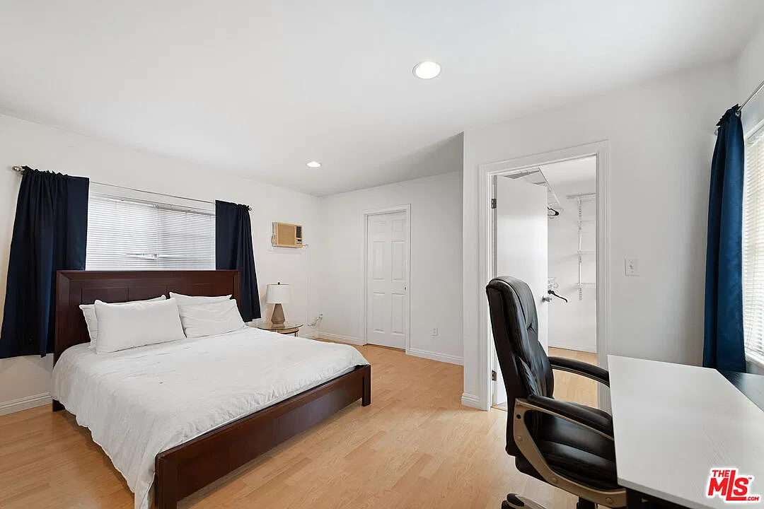 1 bed, 1.0 bath, 1000 sqft, $2,995 — Photo 3