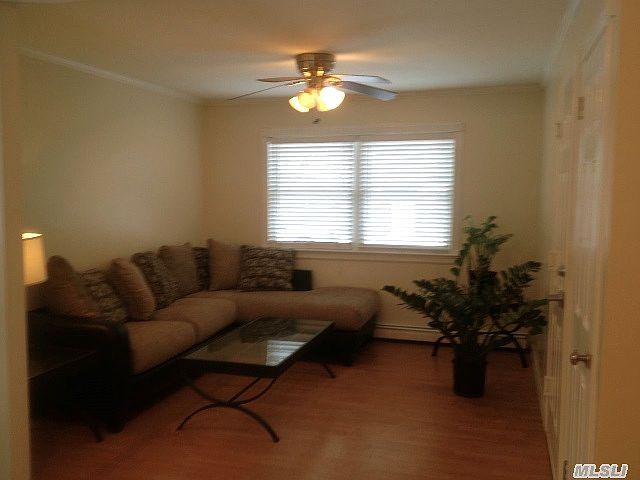 1st image of 118 Balaton Ave