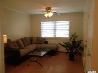 118 Balaton Ave, Ronkonkoma, NY 11779