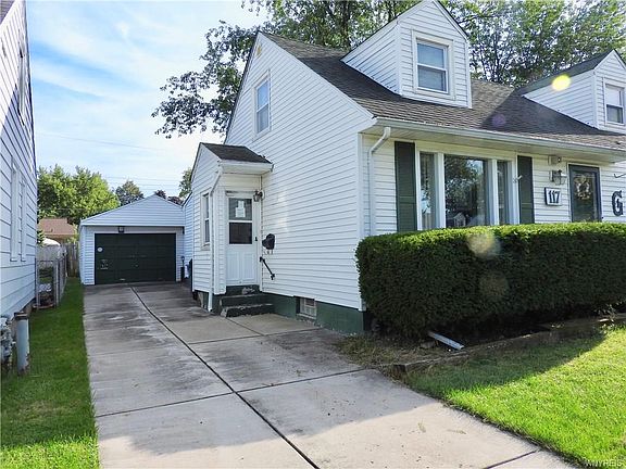 3rd image of 117 Bering Ave