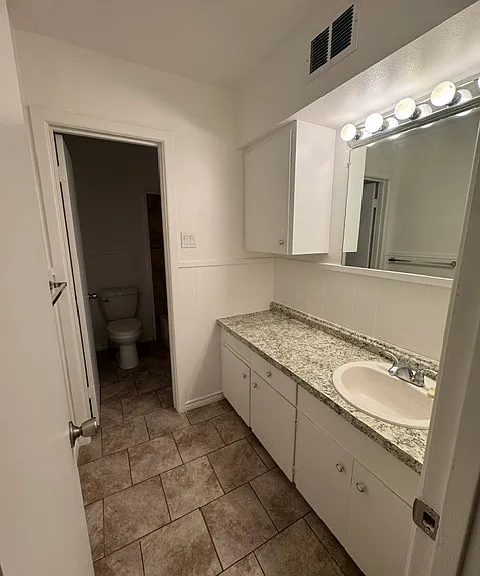 235 W Silver Sands Dr #5 — Photo 7