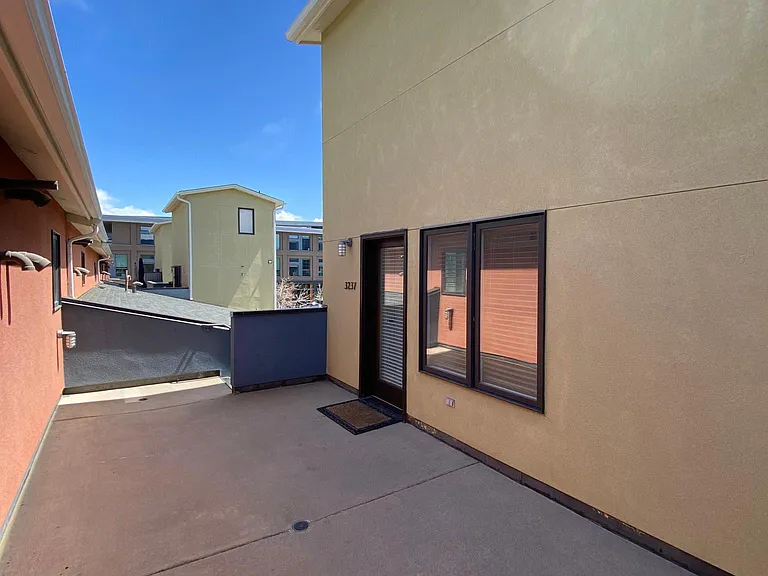 3237 Carbon Pl — Photo 4