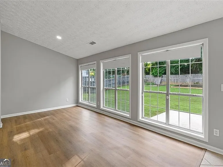 4680 Sterling Oaks Ct — Photo 8