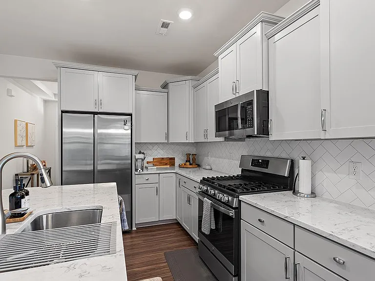 236 Marbella Grove Ct — Photo 10