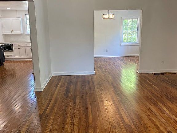 3rd image of 1218 NE 5th St