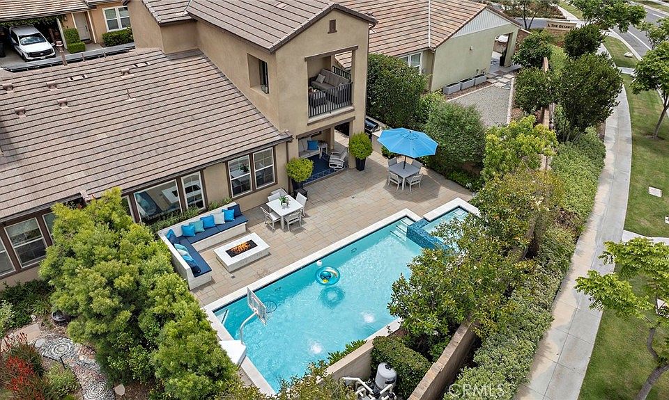 1st image of 3 Garcilla Dr