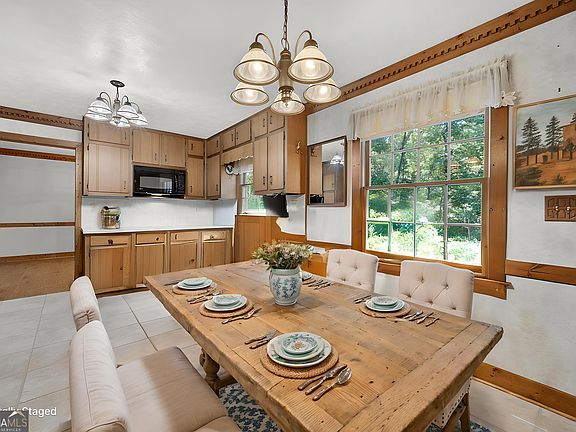 5th image of 1656 Ramblewood Way