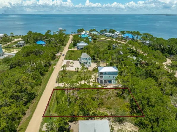 319 Brown St, Eastpoint, FL 32328
