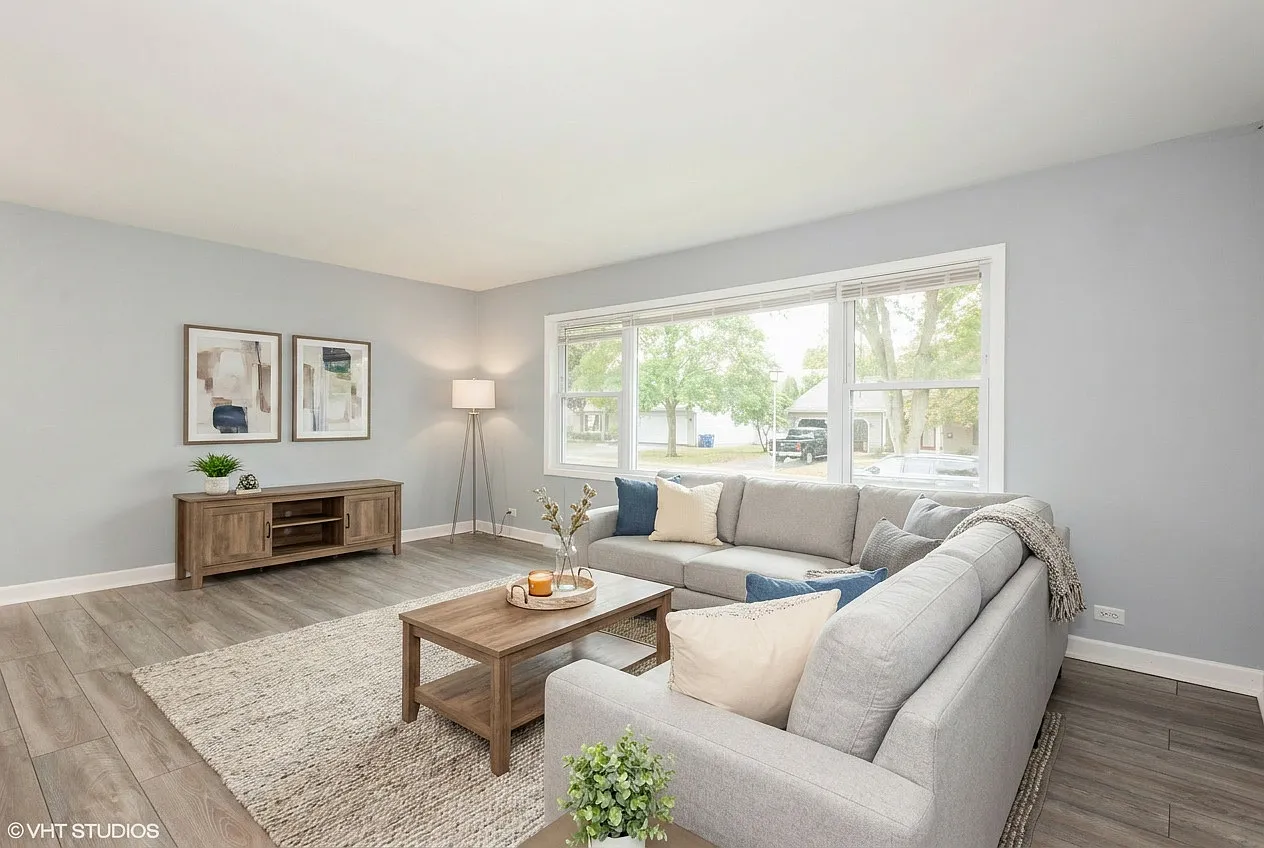 3 bed, 1.5 bath, 1262 sqft, $3,250 — Photo 4