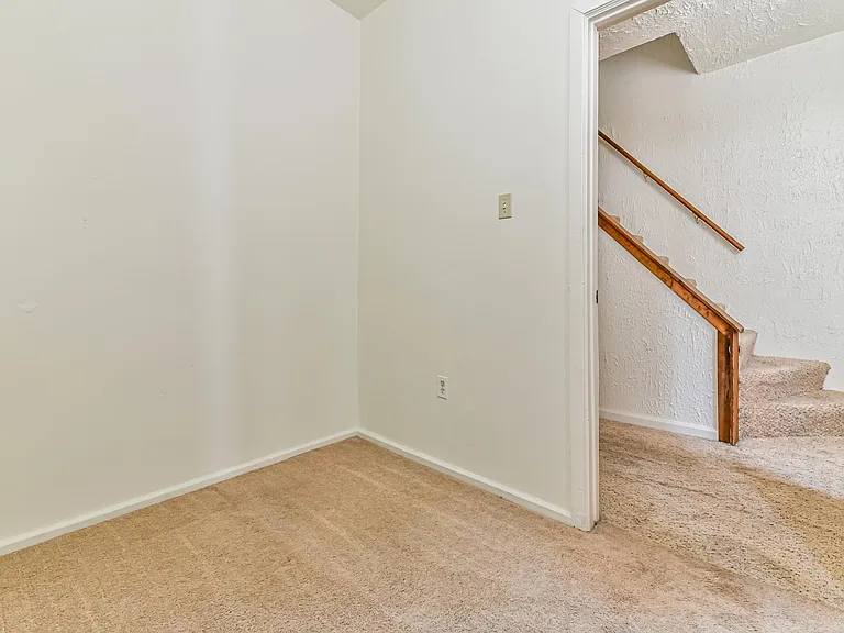 5337 Dresden Way — Photo 7