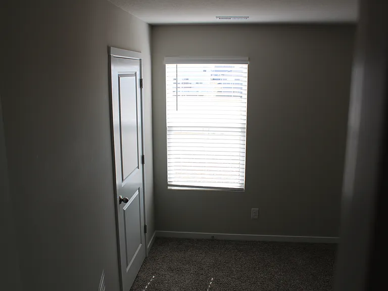 4221 Mongoose Ln — Photo 32